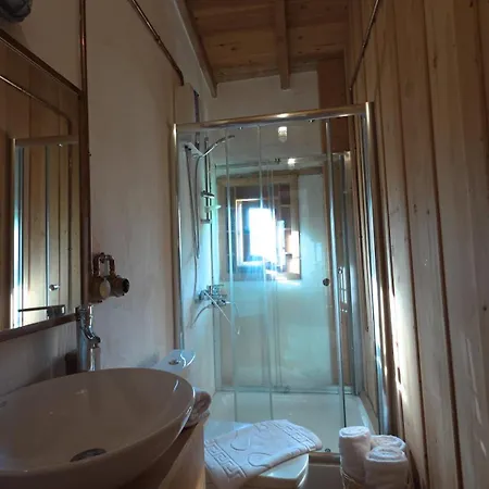 Menekse Кейджегиз