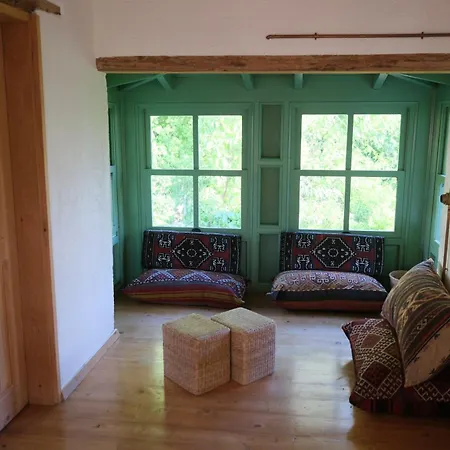 Апартаменты Menekse Кейджегиз